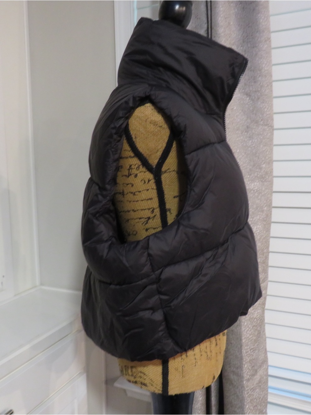 Women's Black Quilted Puffer Vest with High Collar - Picture 2 of 4